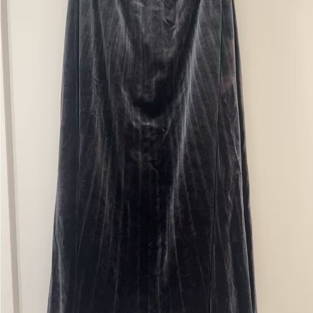 Luxurious Velvet Maxi Skirt in Black